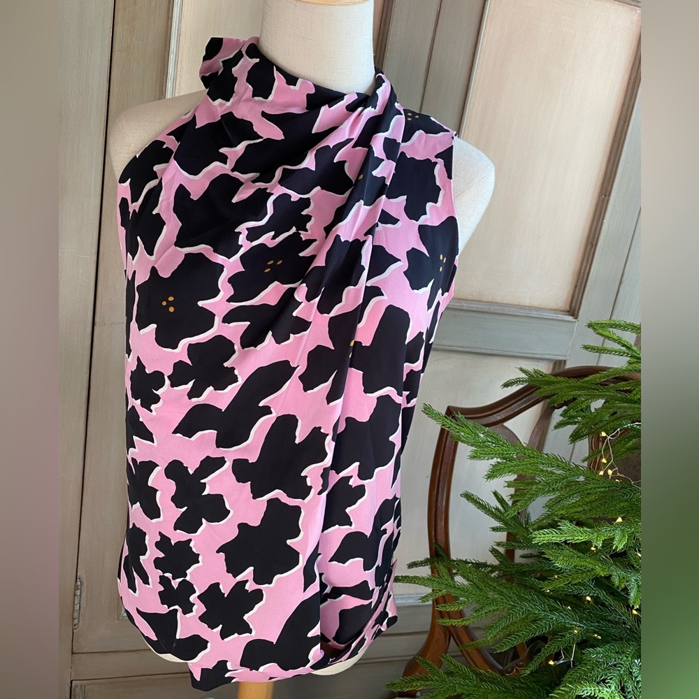 DVF Bowman Top Dove Bloom Pink Print. Size 6 NWT